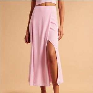 NWOT Abercrombie & Fitch Best Dressed Guest Collection Elevated Flowy Maxi Skirt